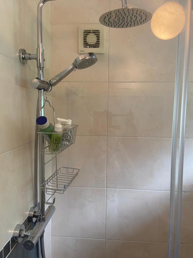 טראלי Barrow Harbour Studio Apartment מראה חיצוני תמונה